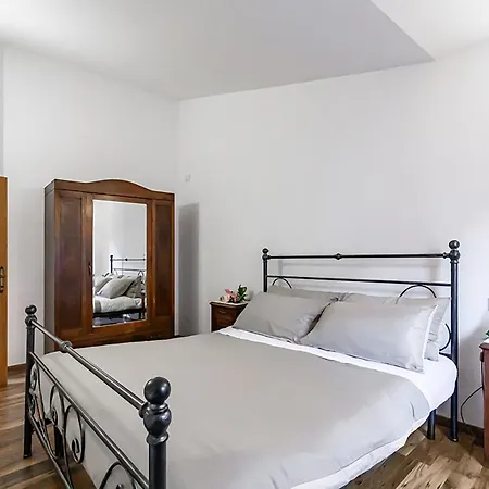 Camollia Modern Apartment! *